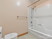 100 Canterbury Lane, Matthews, NC 28104