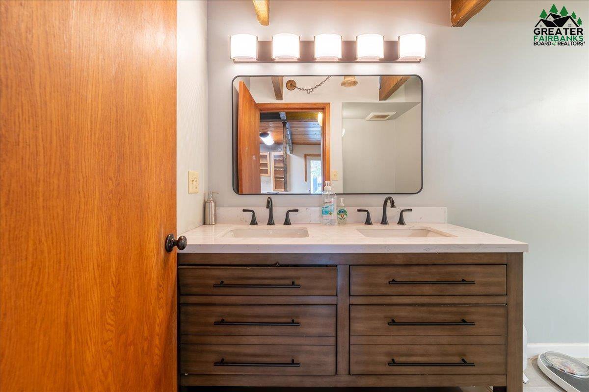 551 Ruth Estates Road, Fairbanks, AK 99712