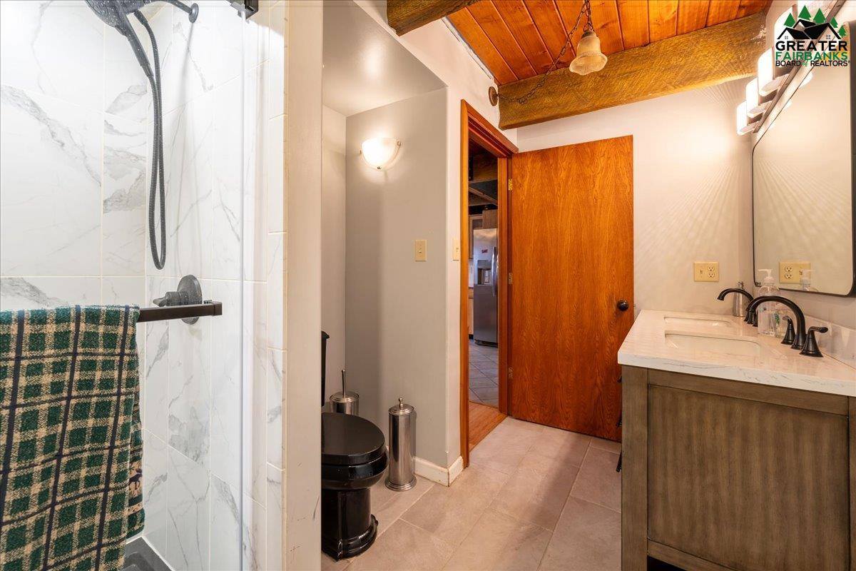 551 Ruth Estates Road, Fairbanks, AK 99712