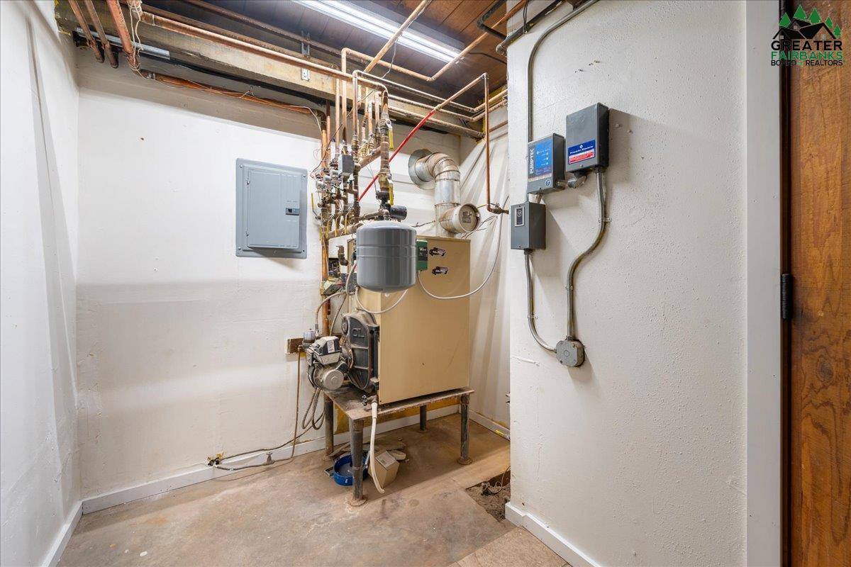 551 Ruth Estates Road, Fairbanks, AK 99712