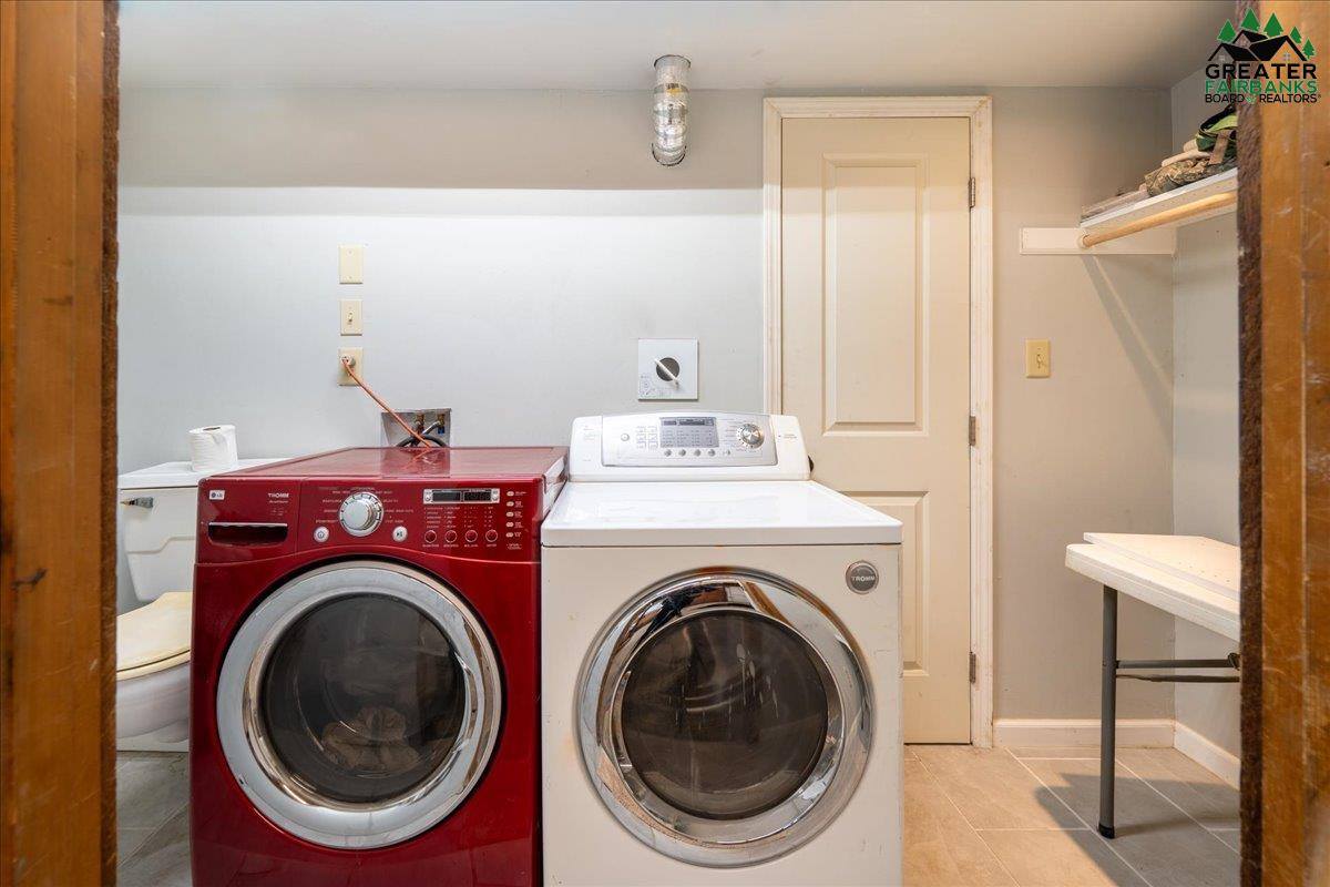 551 Ruth Estates Road, Fairbanks, AK 99712