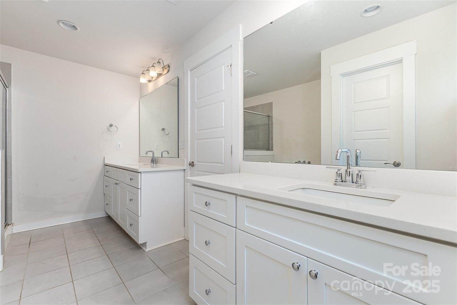 7725 Shalom Drive, Charlotte, NC 28216