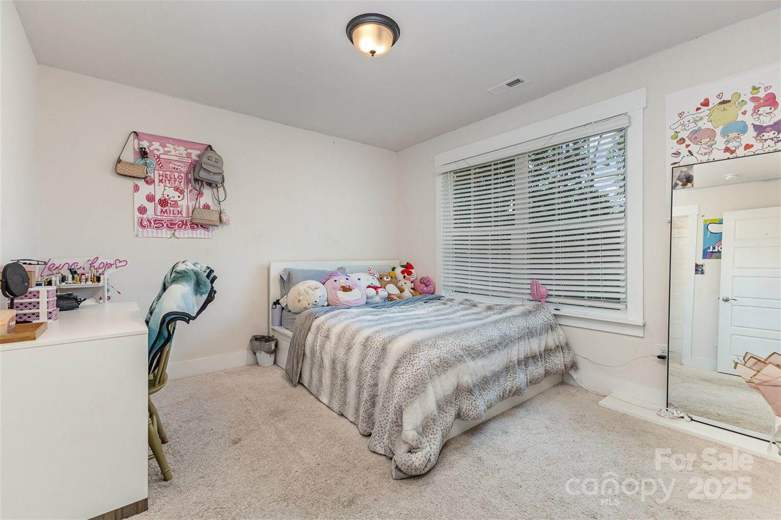 7725 Shalom Drive, Charlotte, NC 28216