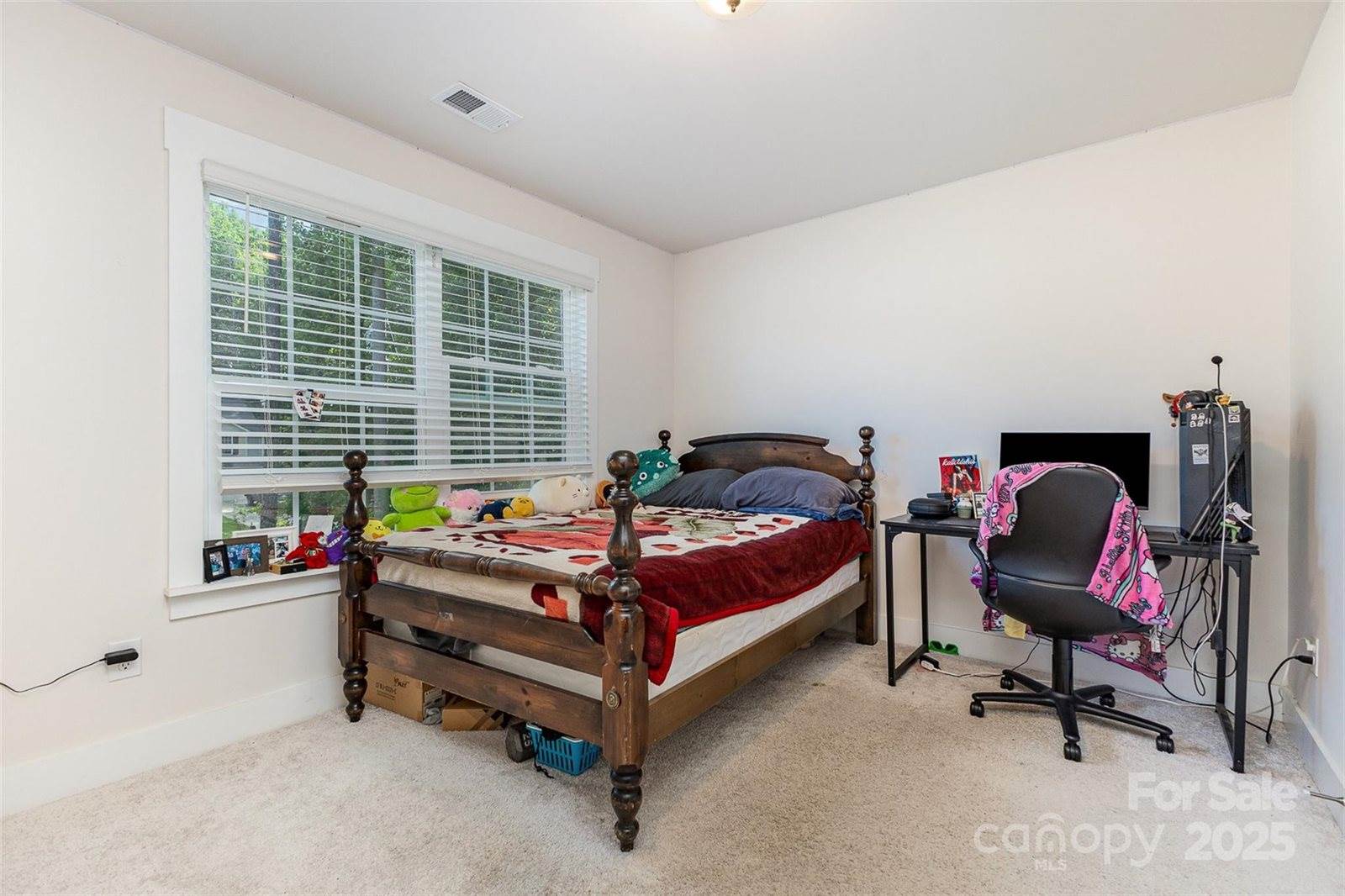 7725 Shalom Drive, Charlotte, NC 28216