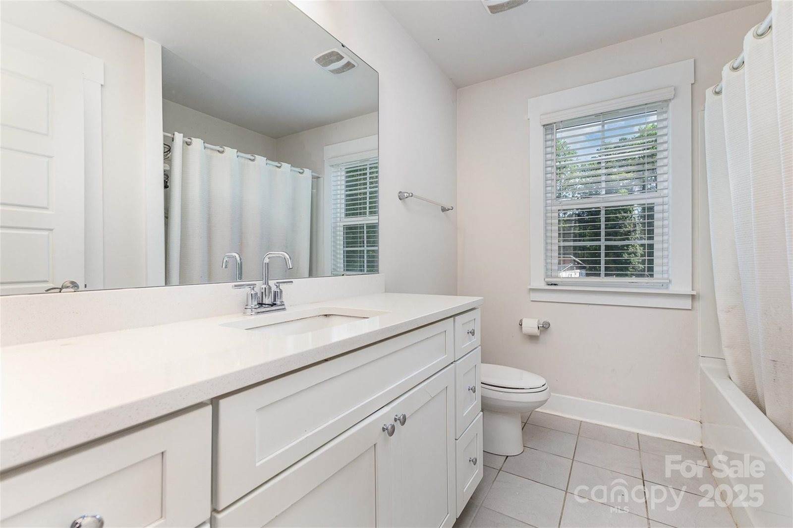 7725 Shalom Drive, Charlotte, NC 28216