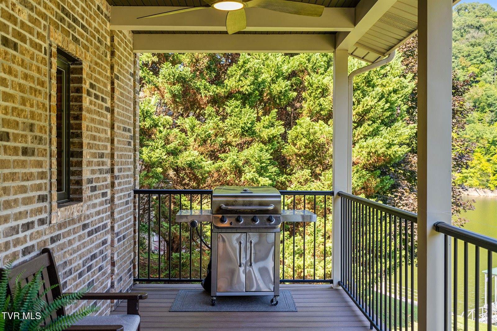 285 Cable Hollow Road, Butler, TN 37640