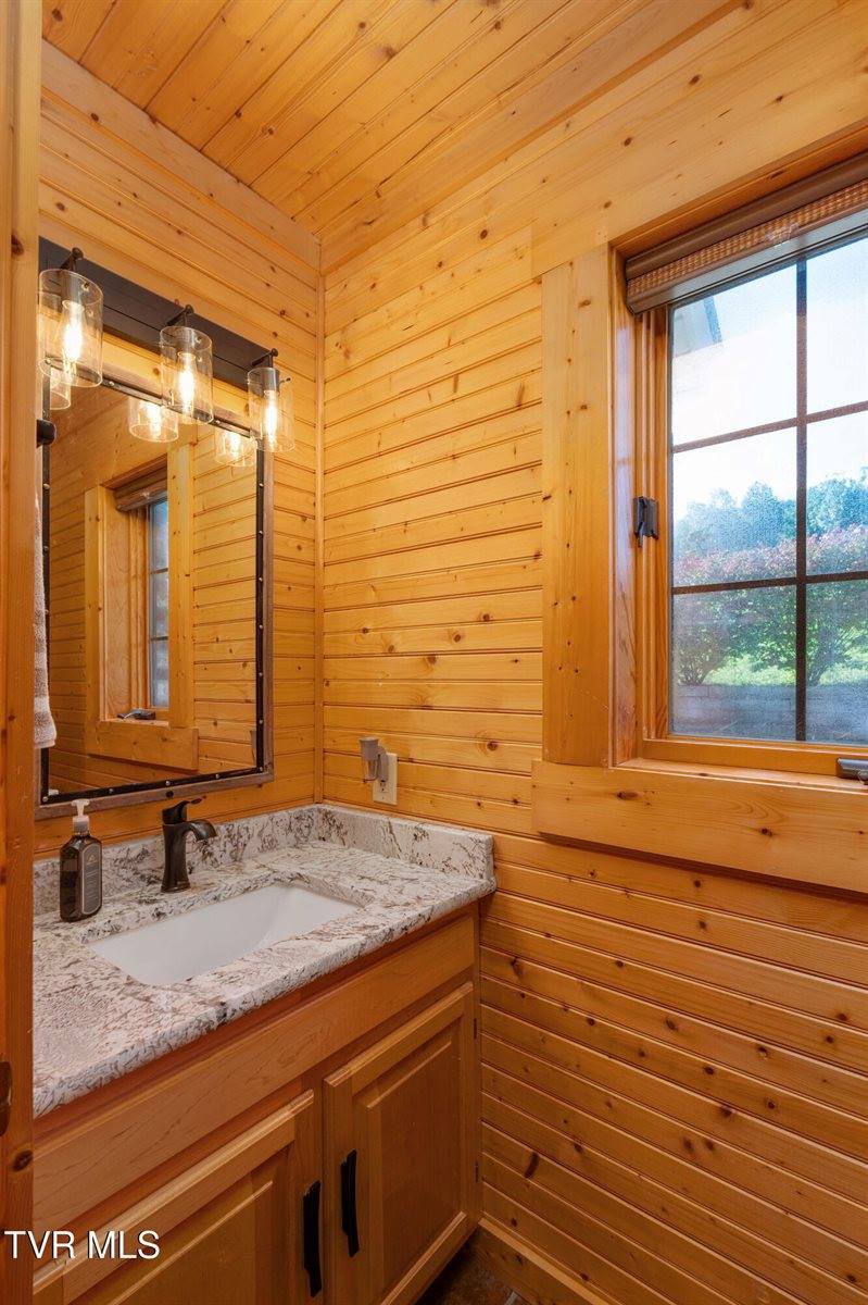 285 Cable Hollow Road, Butler, TN 37640