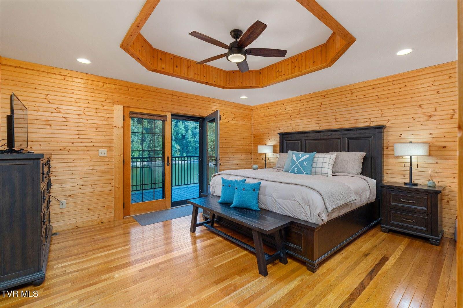 285 Cable Hollow Road, Butler, TN 37640