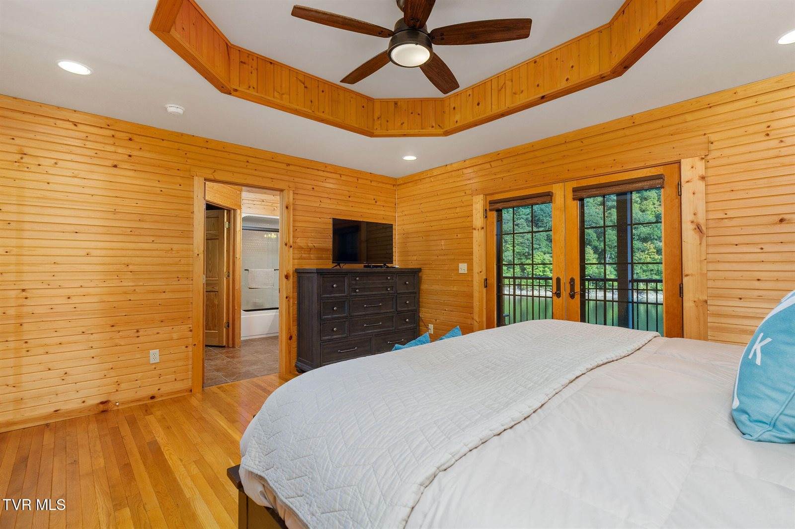 285 Cable Hollow Road, Butler, TN 37640