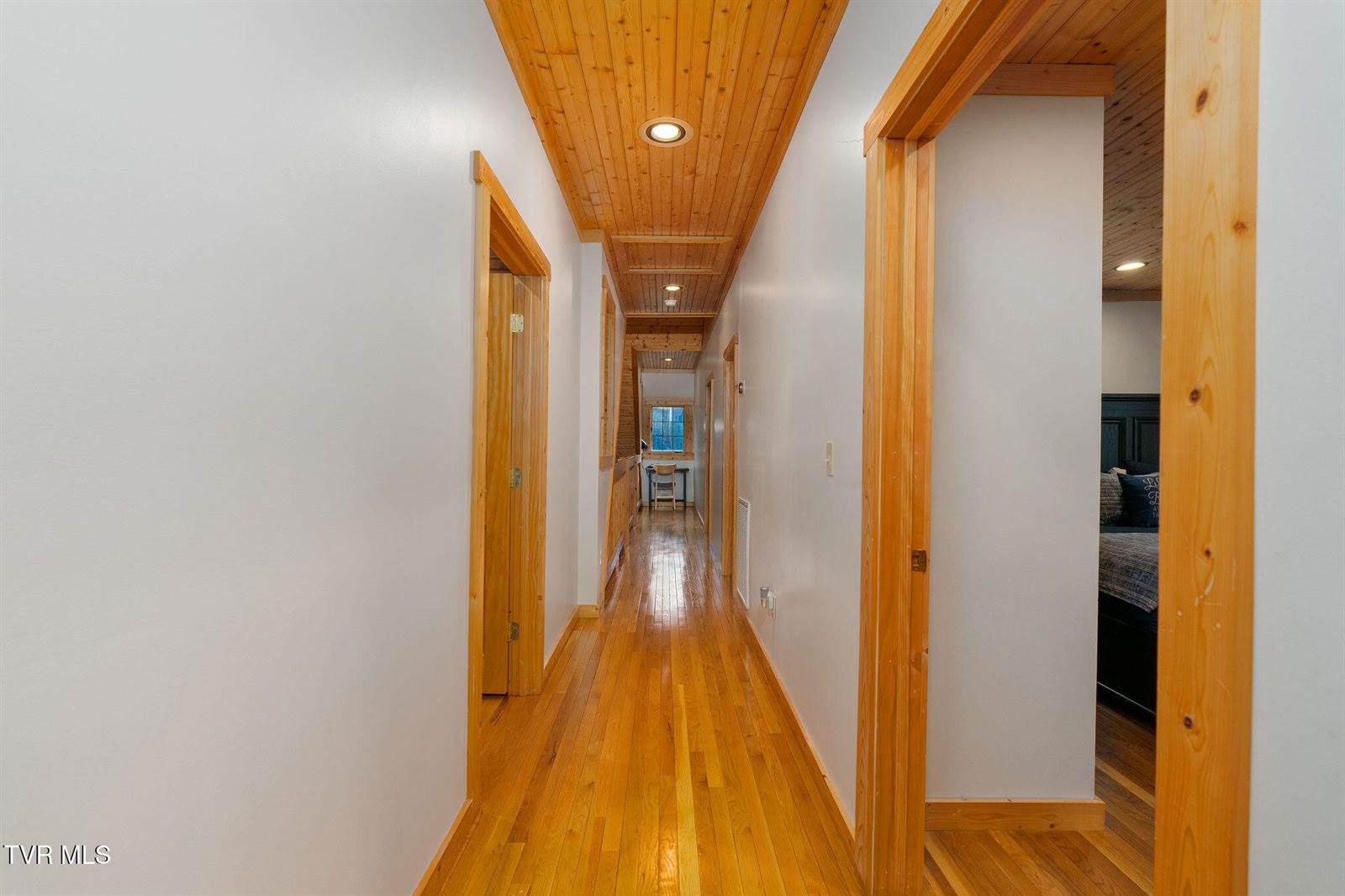 285 Cable Hollow Road, Butler, TN 37640