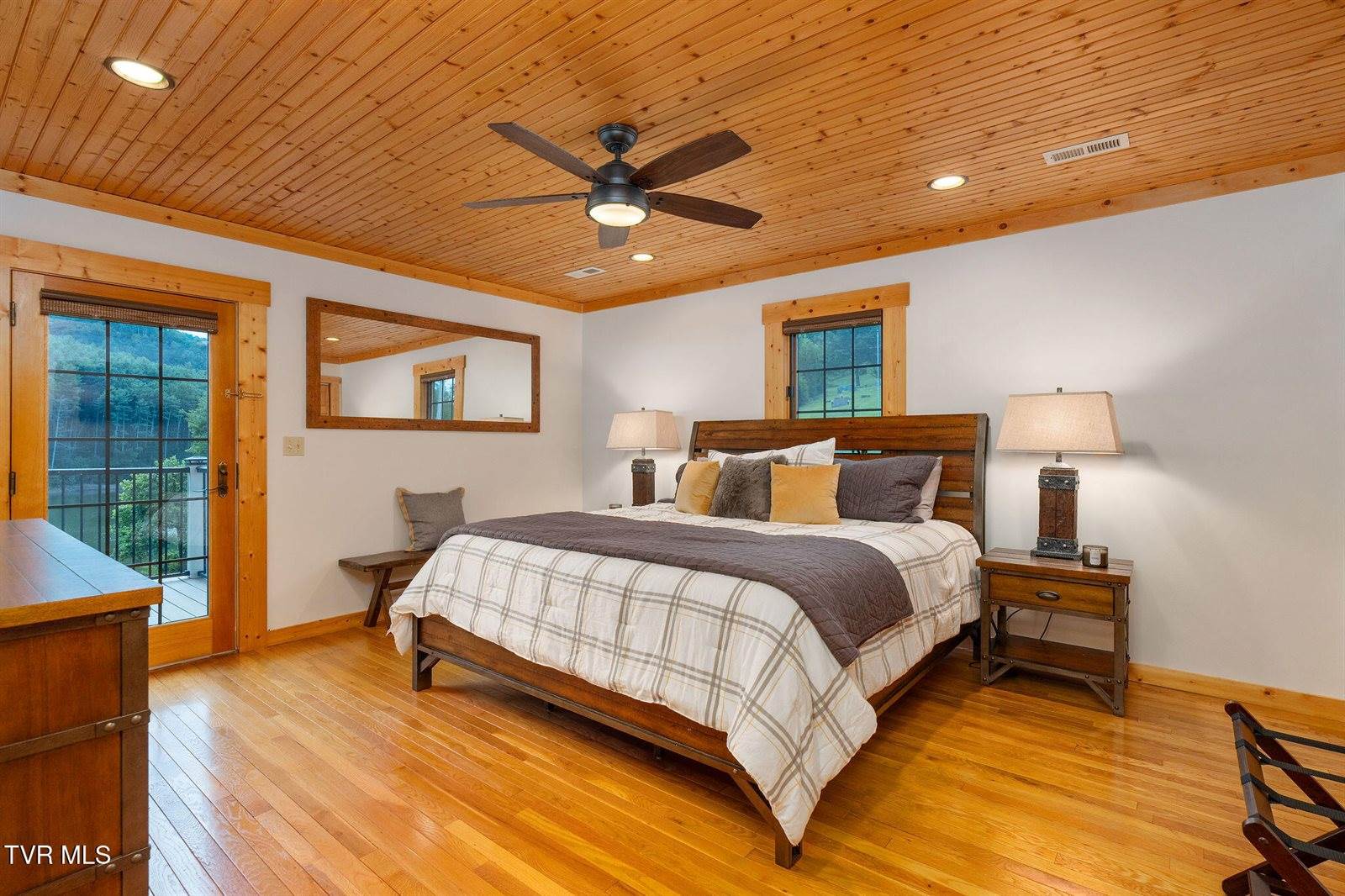 285 Cable Hollow Road, Butler, TN 37640