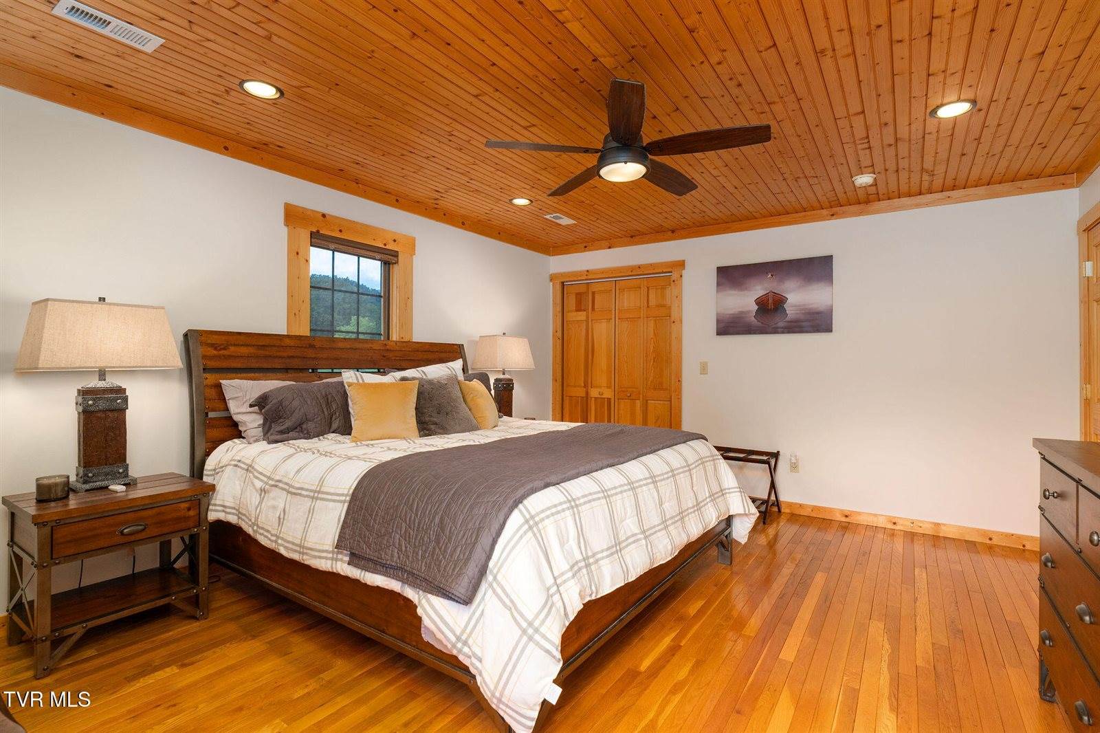 285 Cable Hollow Road, Butler, TN 37640