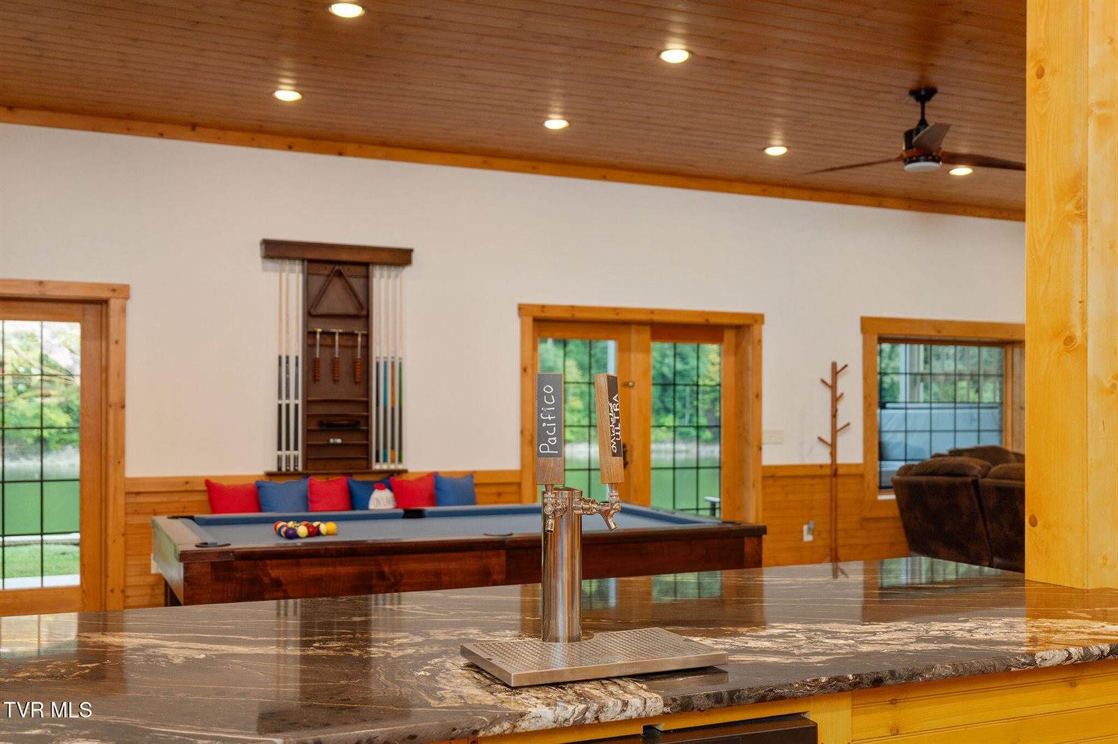 285 Cable Hollow Road, Butler, TN 37640