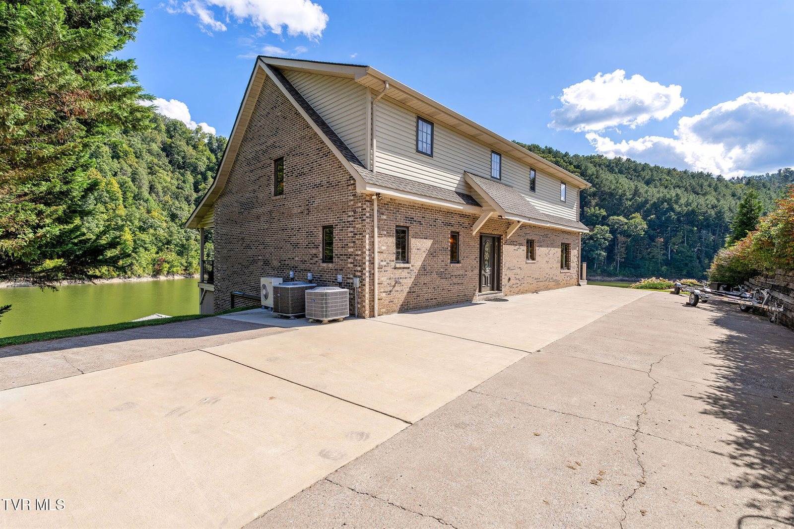 285 Cable Hollow Road, Butler, TN 37640
