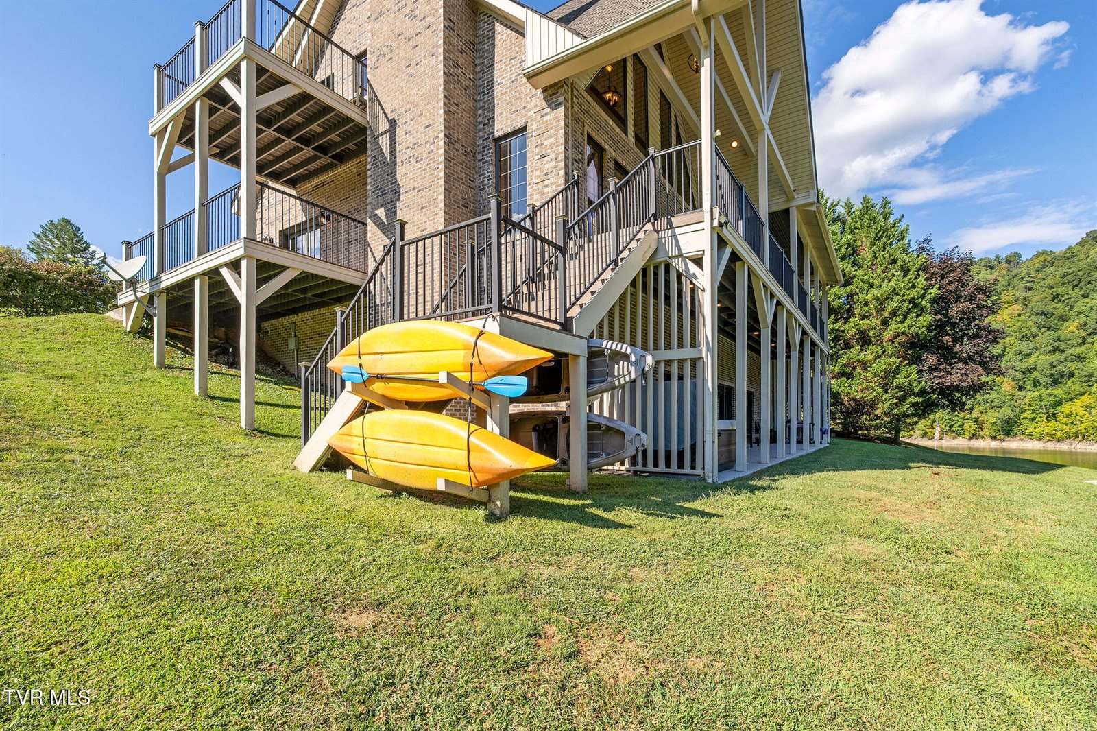 285 Cable Hollow Road, Butler, TN 37640