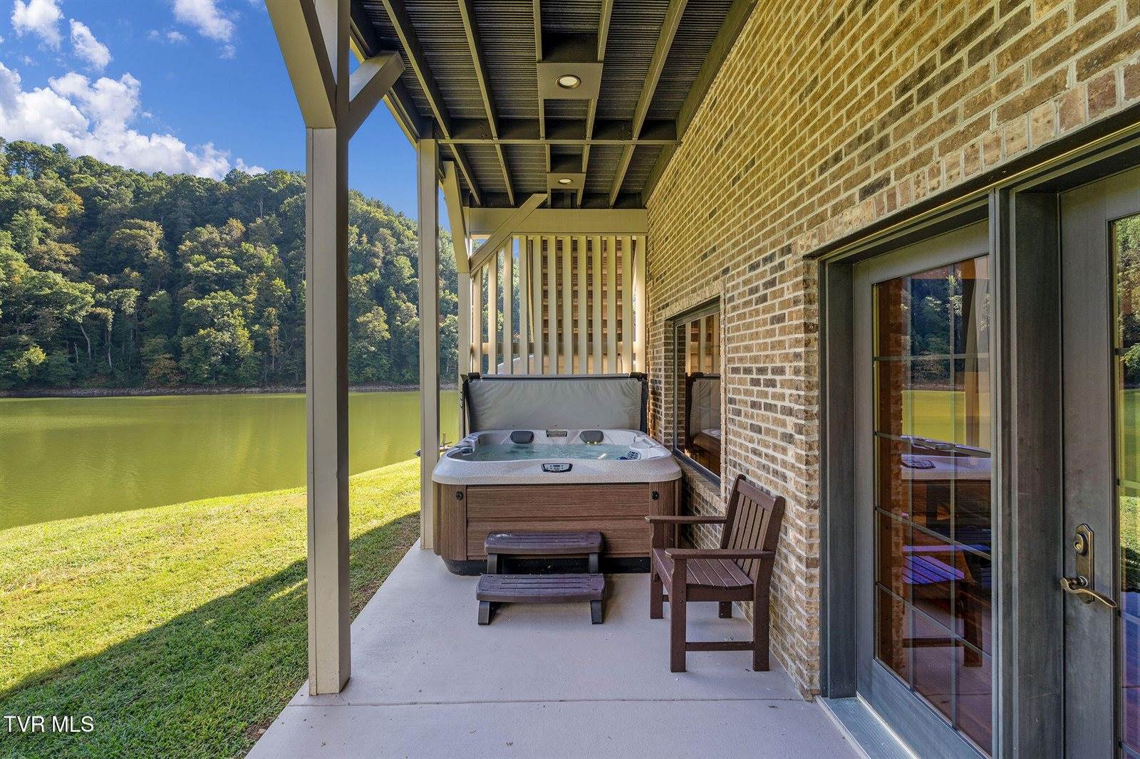 285 Cable Hollow Road, Butler, TN 37640