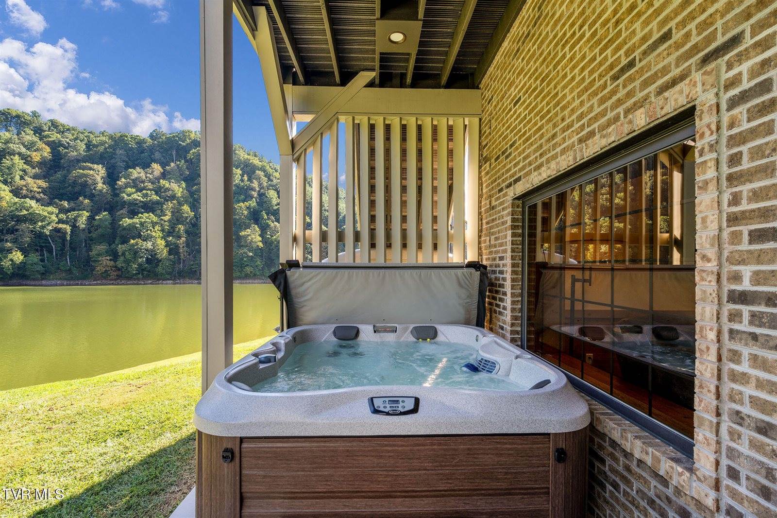 285 Cable Hollow Road, Butler, TN 37640