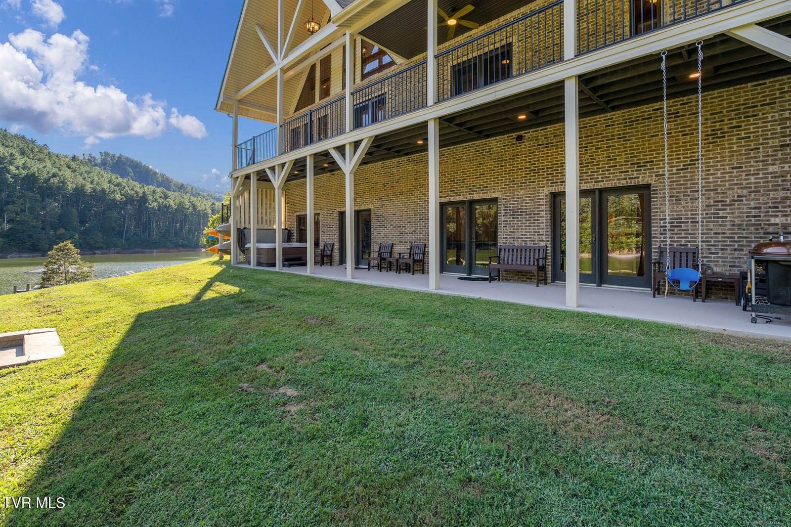 285 Cable Hollow Road, Butler, TN 37640