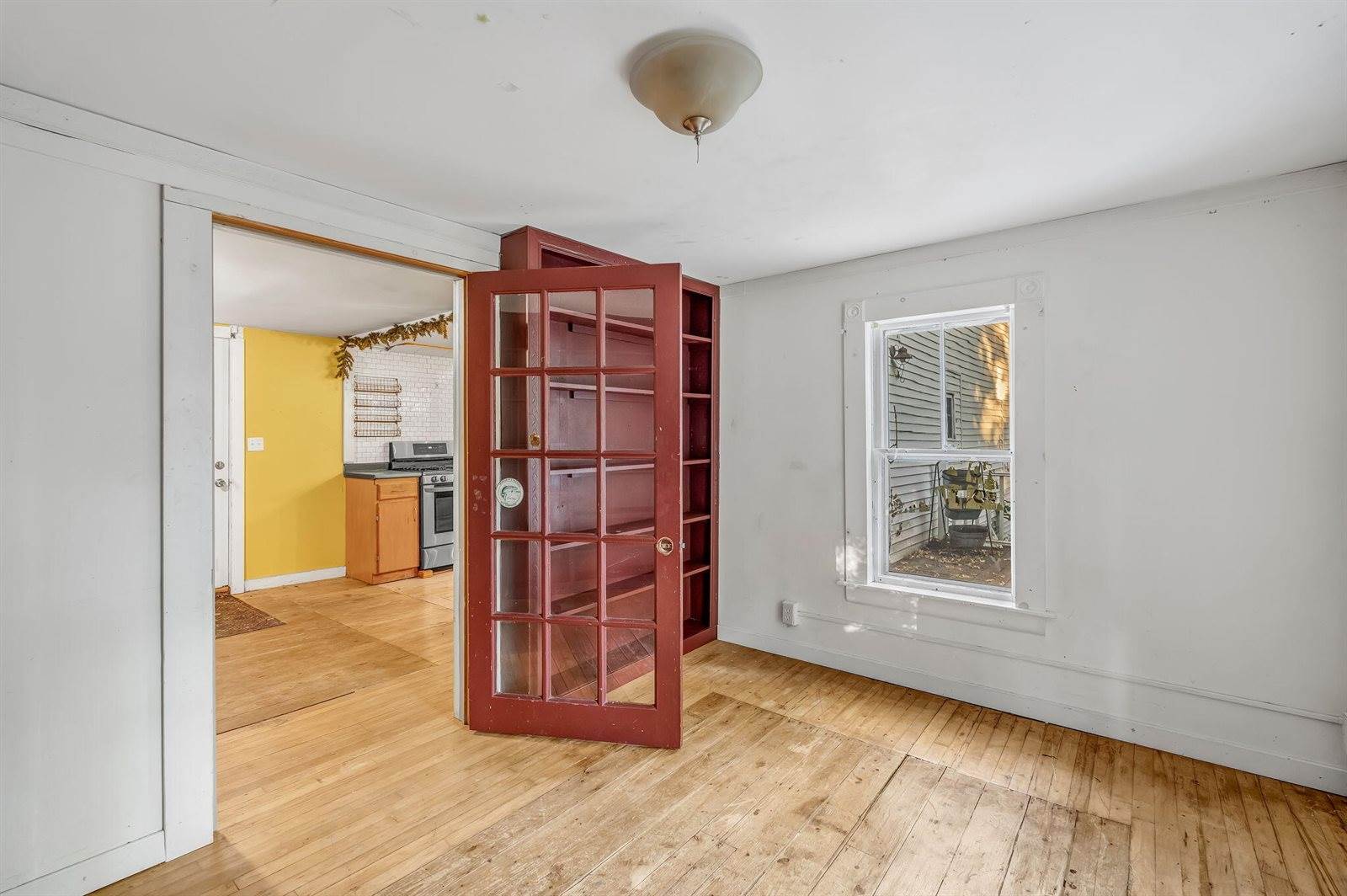 8 Carter Avenue, Newport, ME 04953