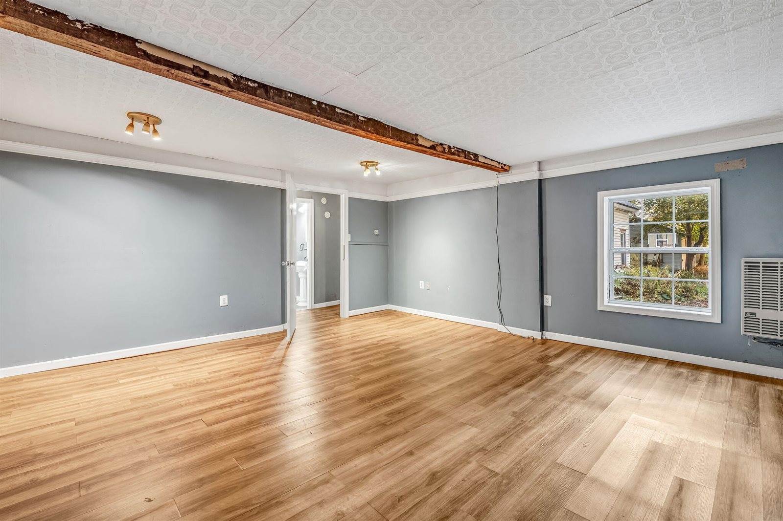 8 Carter Avenue, Newport, ME 04953