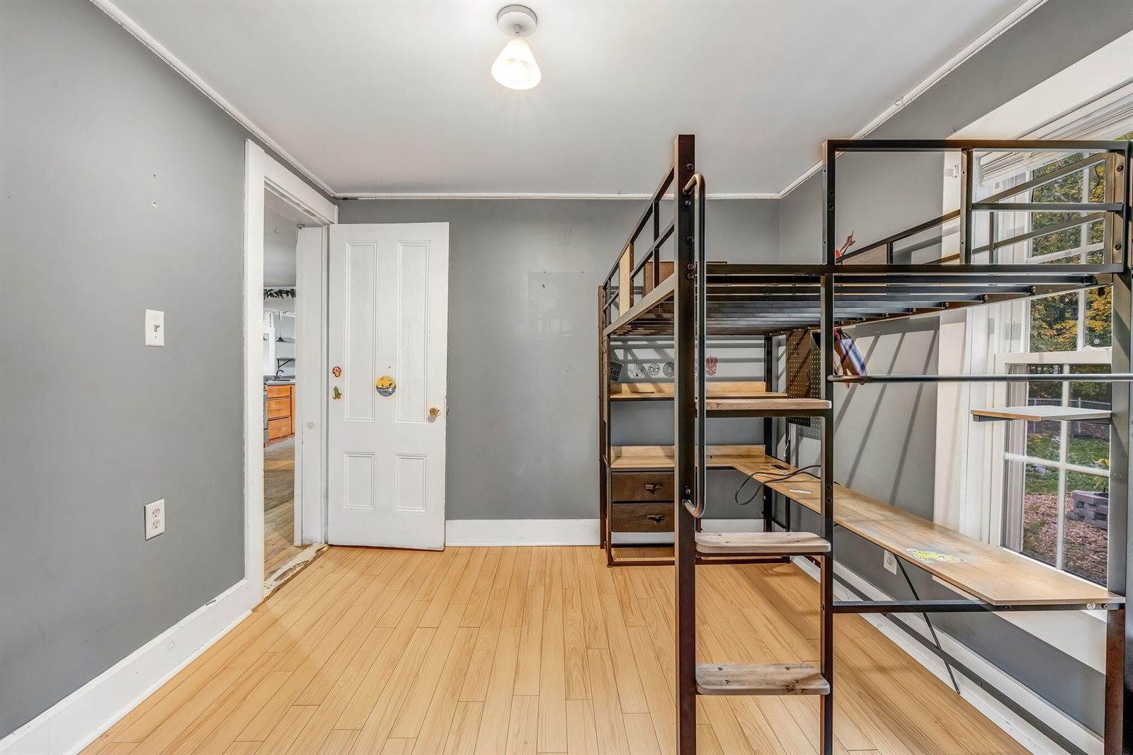 8 Carter Avenue, Newport, ME 04953