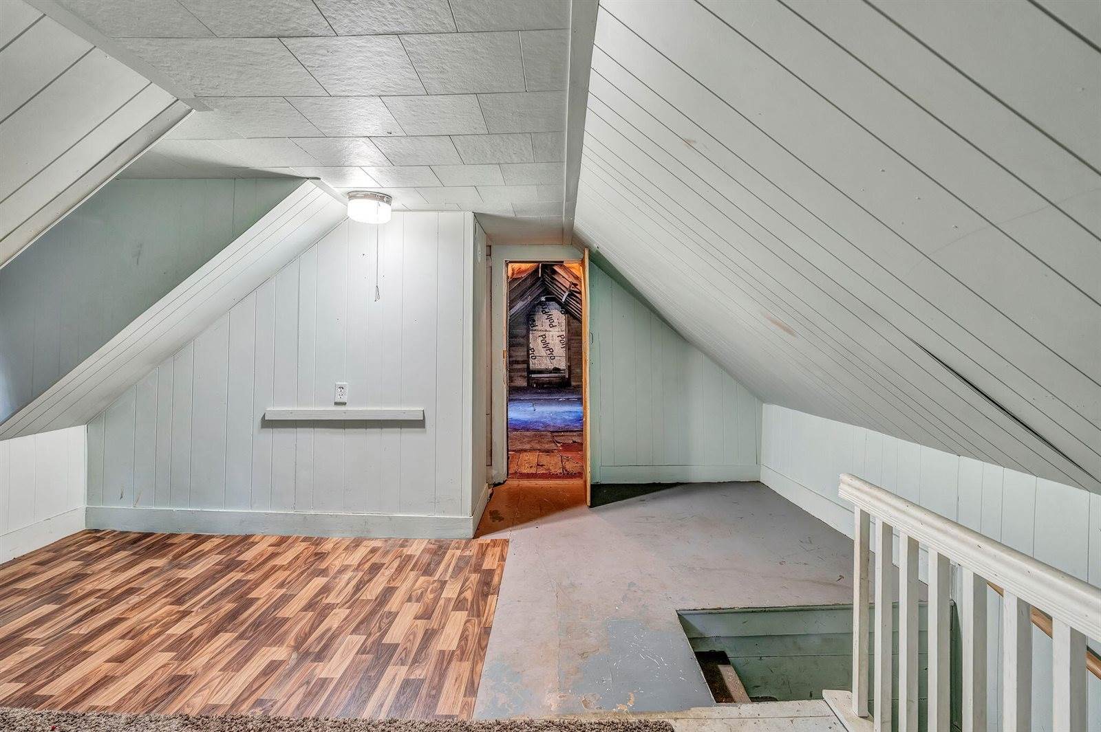 8 Carter Avenue, Newport, ME 04953