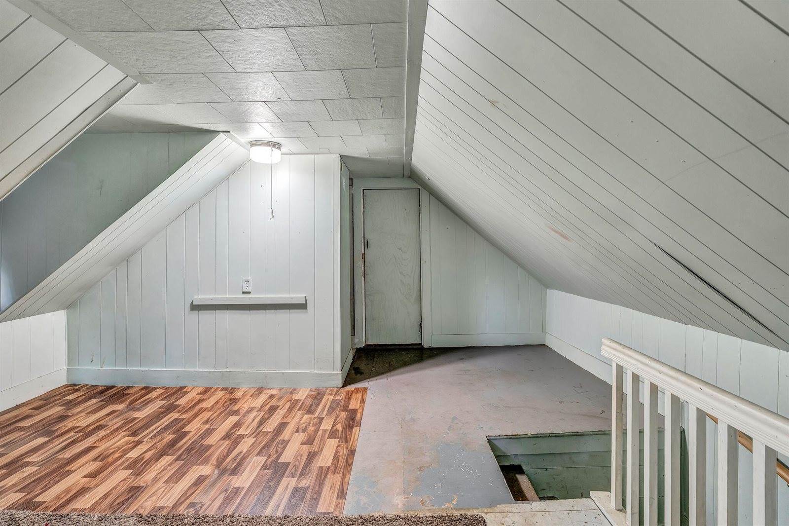 8 Carter Avenue, Newport, ME 04953