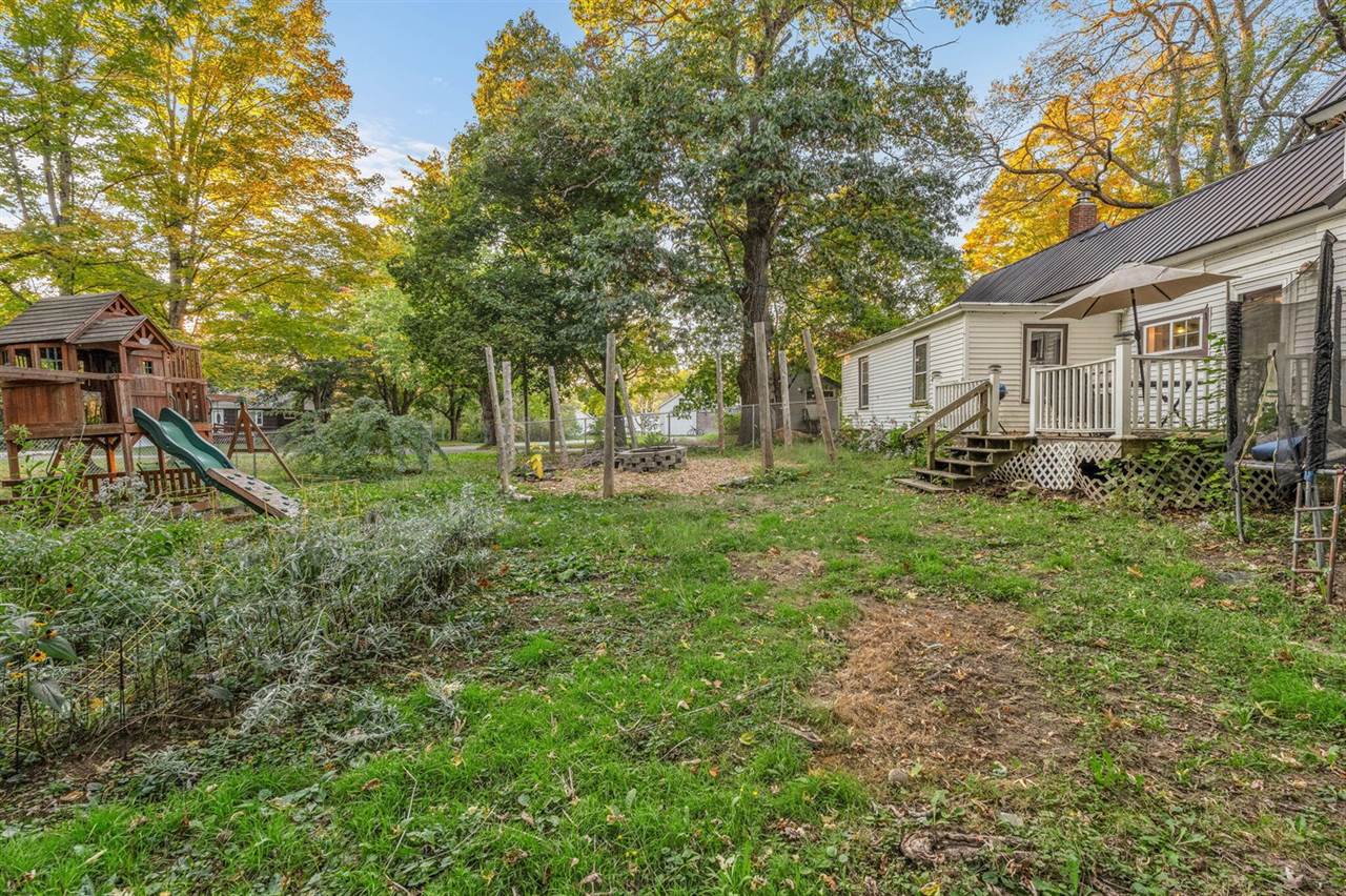 8 Carter Avenue, Newport, ME 04953