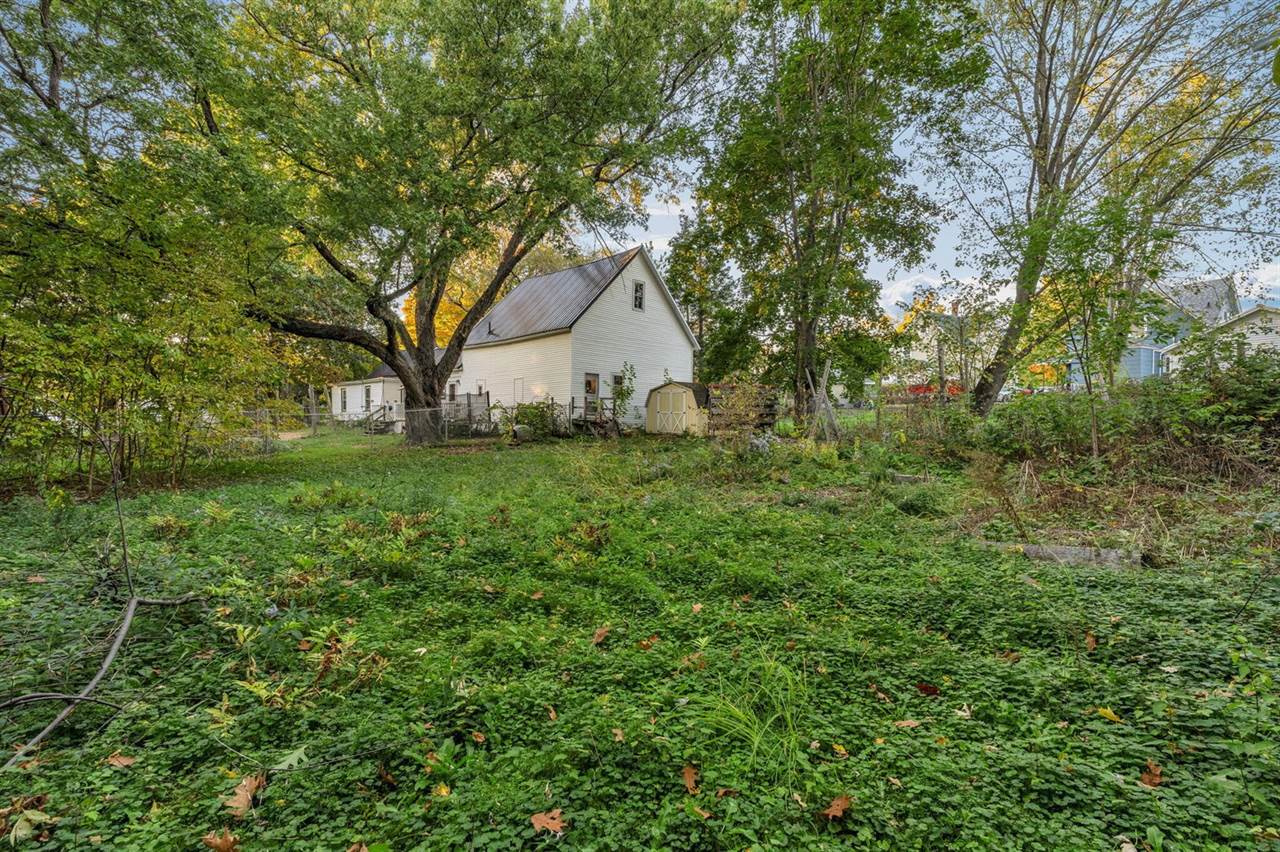 8 Carter Avenue, Newport, ME 04953