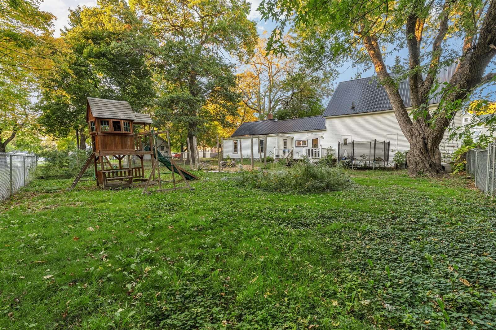 8 Carter Avenue, Newport, ME 04953