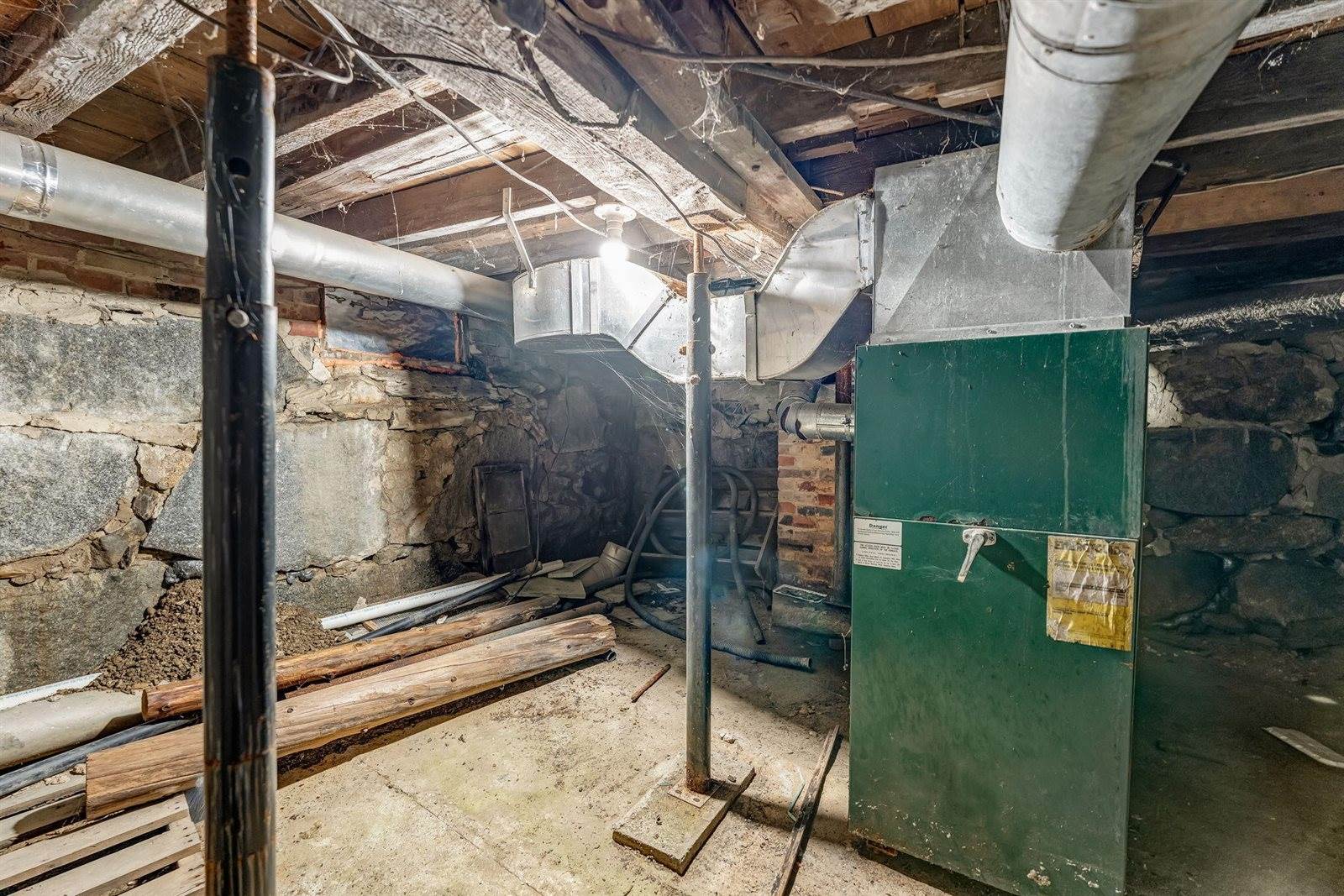 8 Carter Avenue, Newport, ME 04953