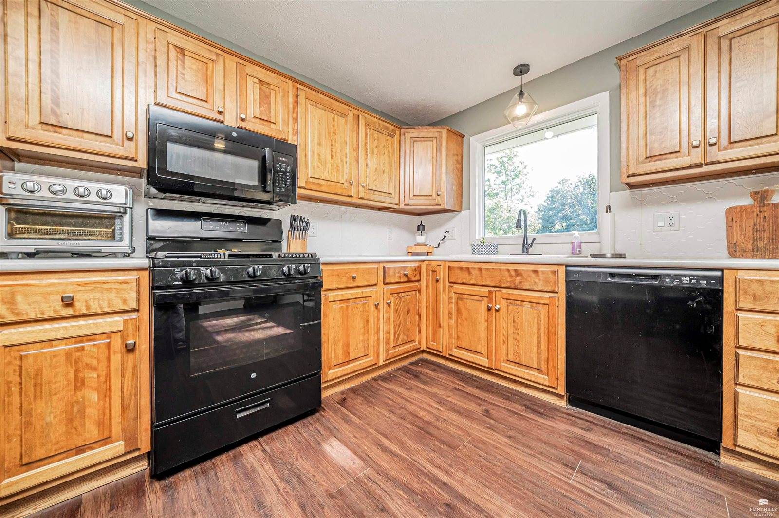 111 Moyne Drive, Abilene, KS 67410