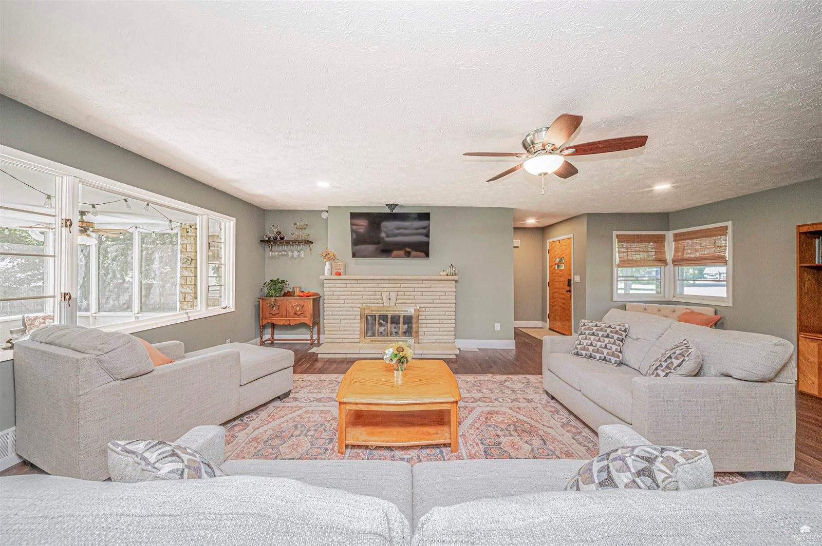 111 Moyne Drive, Abilene, KS 67410