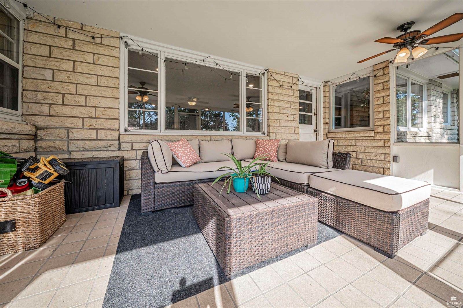 111 Moyne Drive, Abilene, KS 67410