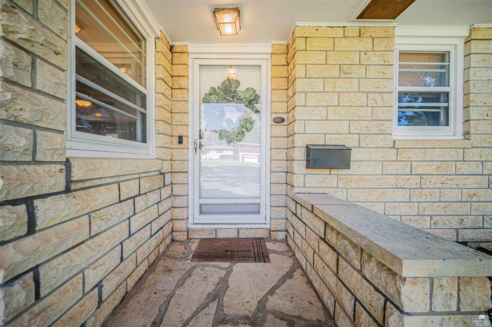 111 Moyne Drive, Abilene, KS 67410