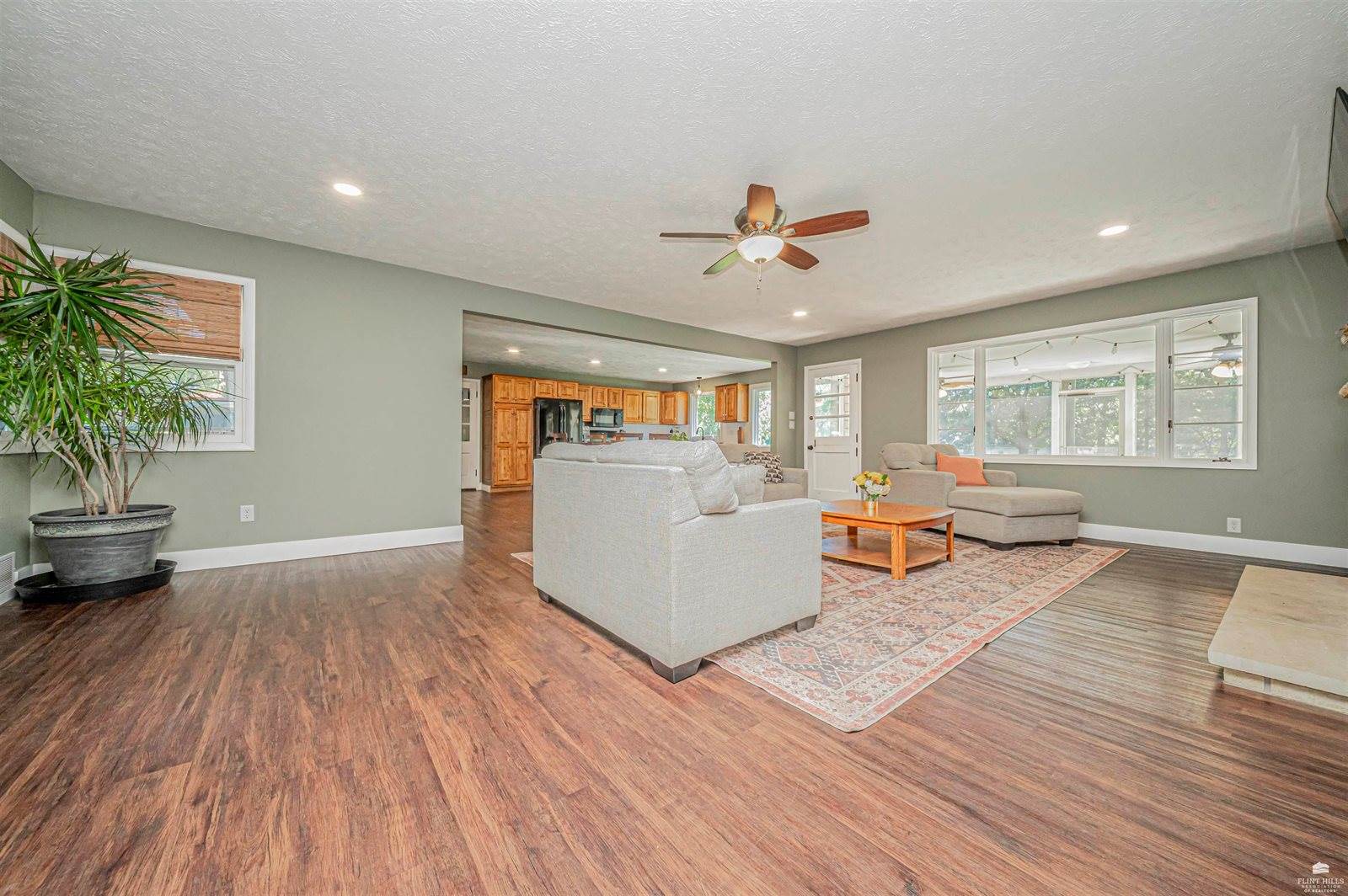 111 Moyne Drive, Abilene, KS 67410