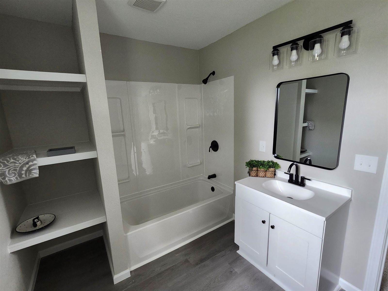 1739 North Green St, Wichita, KS 67214