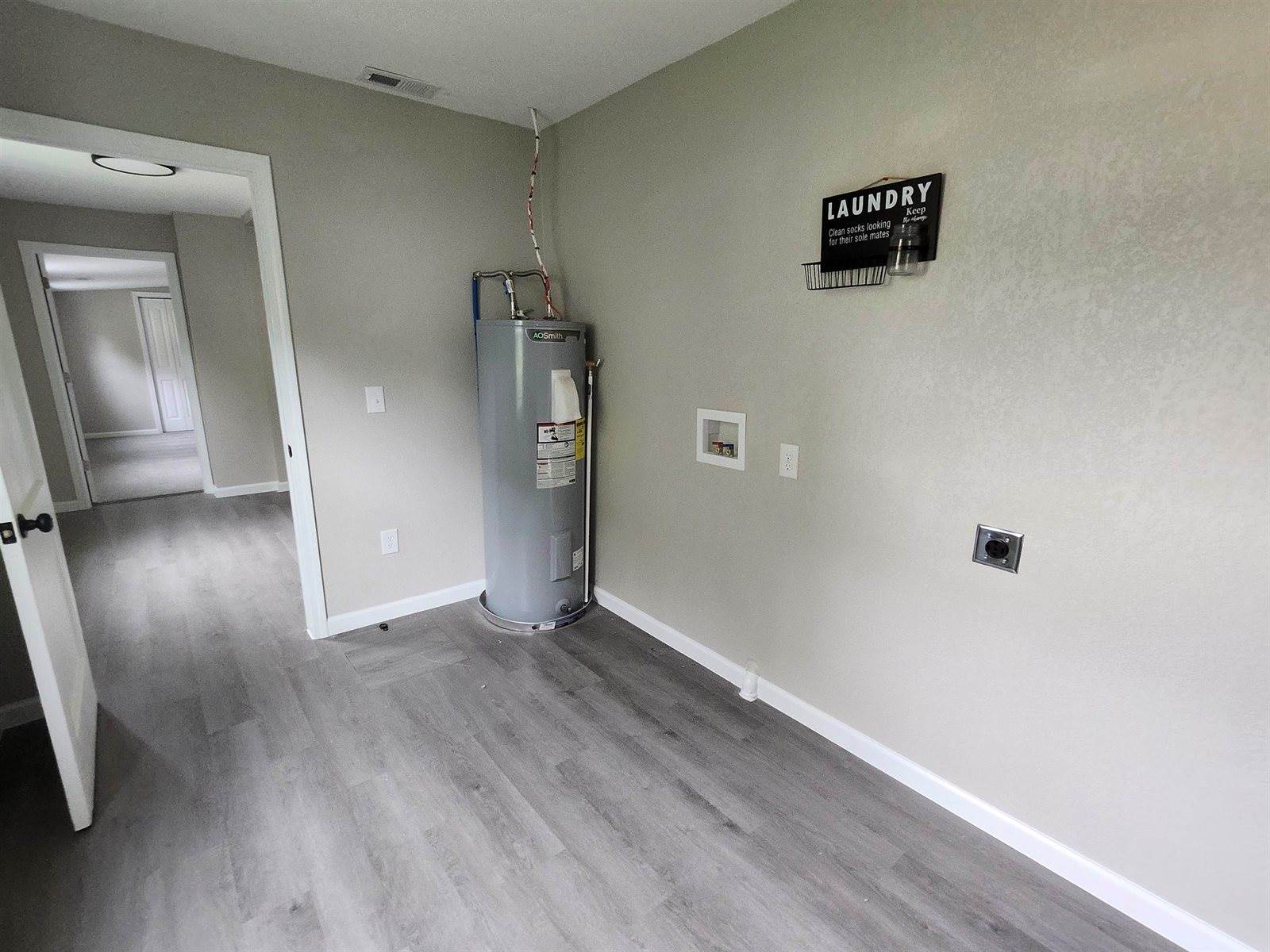 1739 North Green St, Wichita, KS 67214