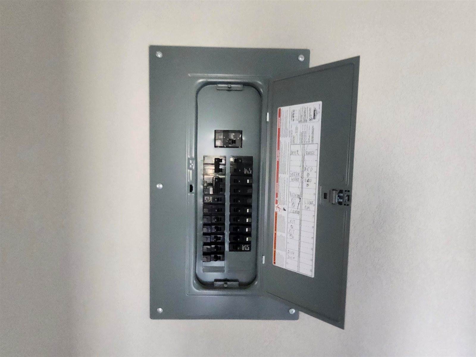 1739 North Green St, Wichita, KS 67214