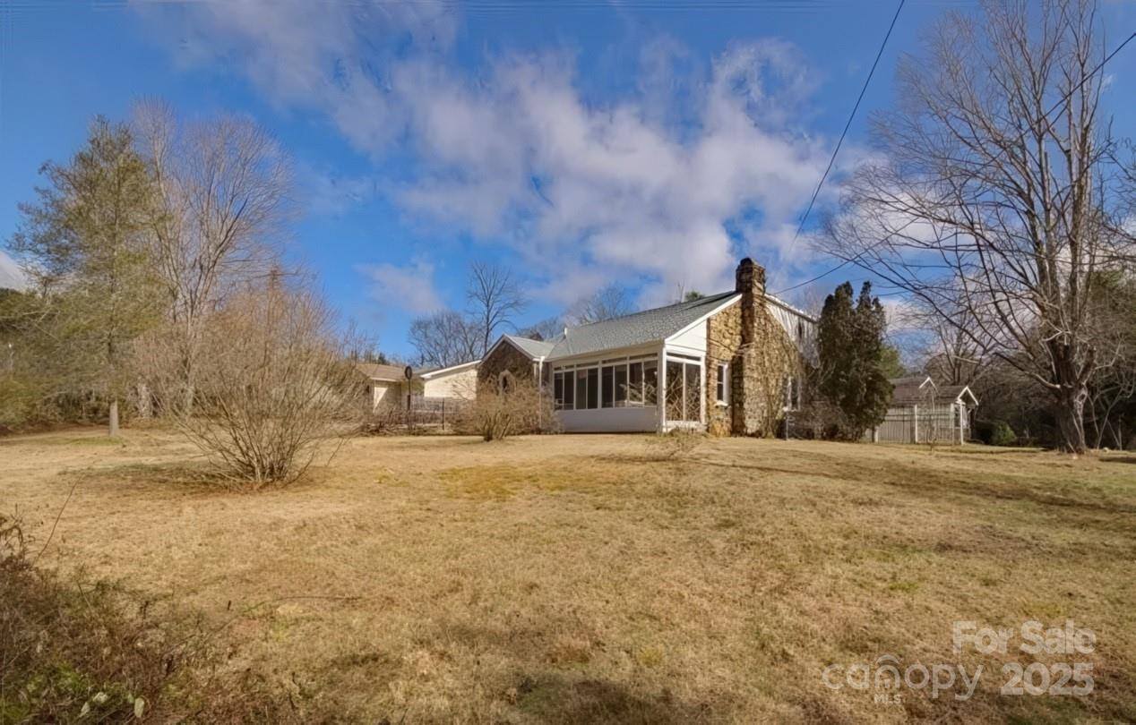 365 Old Haw Creek Road, Asheville, NC 28805