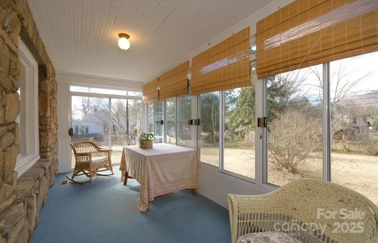 365 Old Haw Creek Road, Asheville, NC 28805