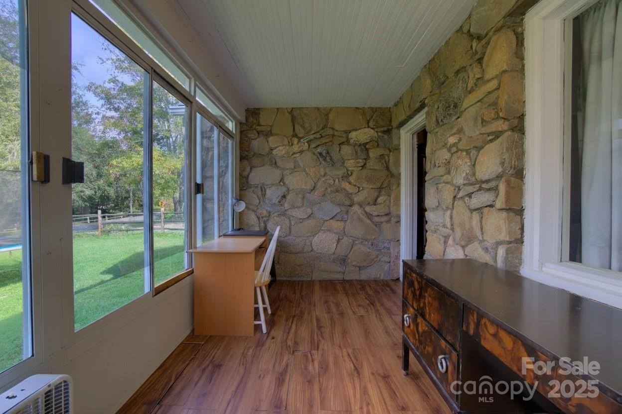 365 Old Haw Creek Road, Asheville, NC 28805