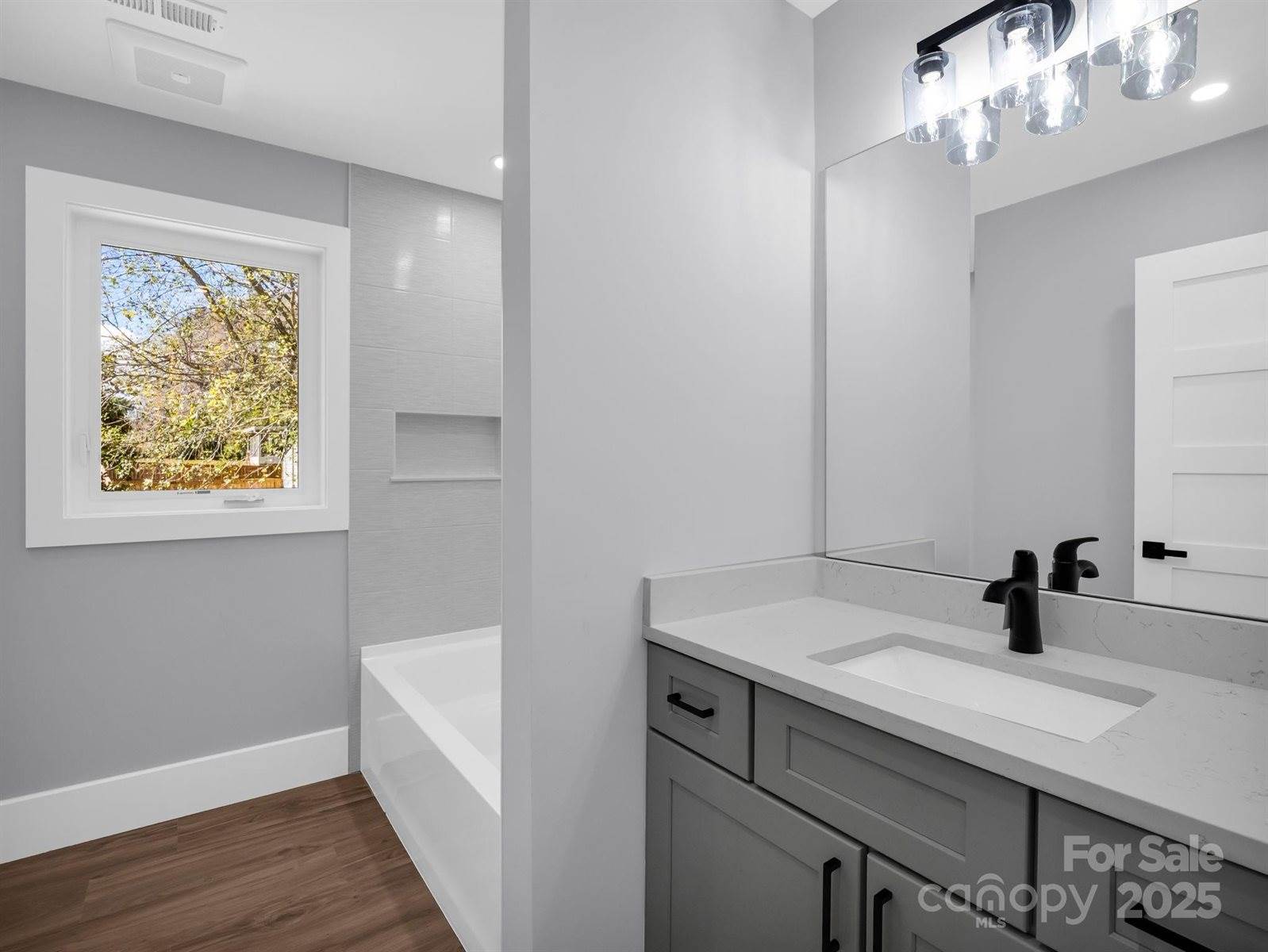 1 Pinnacle View Road, Asheville, NC 28803