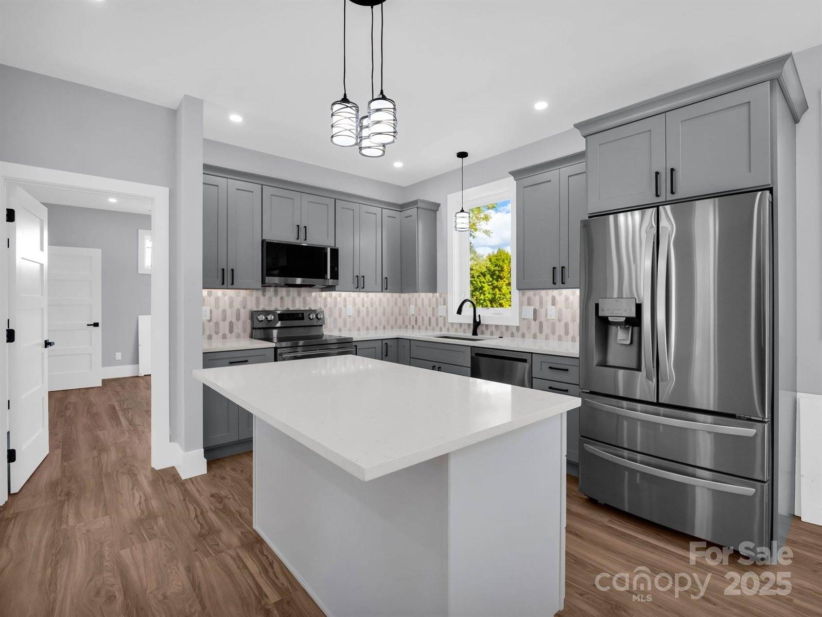 1 Pinnacle View Road, Asheville, NC 28803