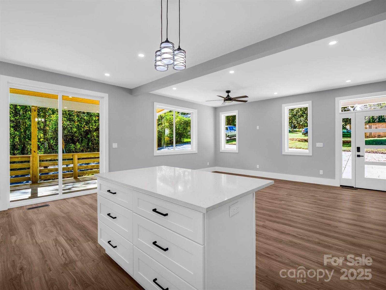 1 Pinnacle View Road, Asheville, NC 28803