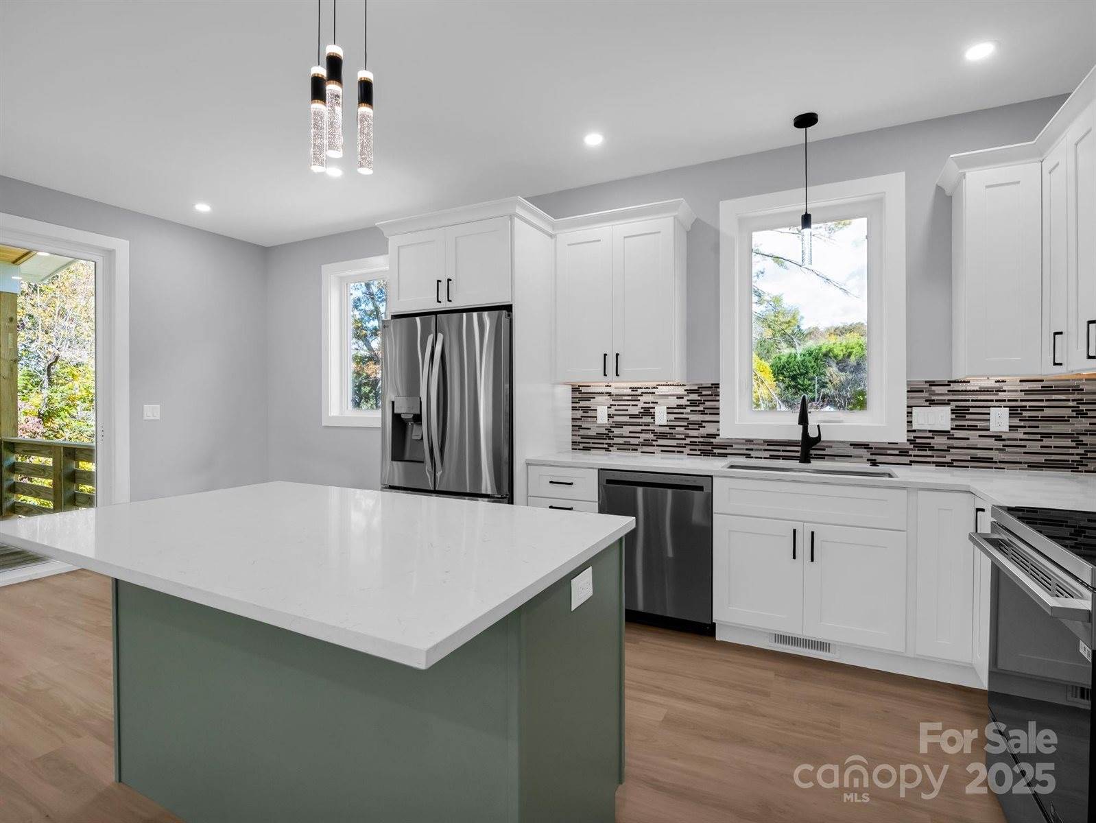 3 Pinnacle View Road, Asheville, NC 28803