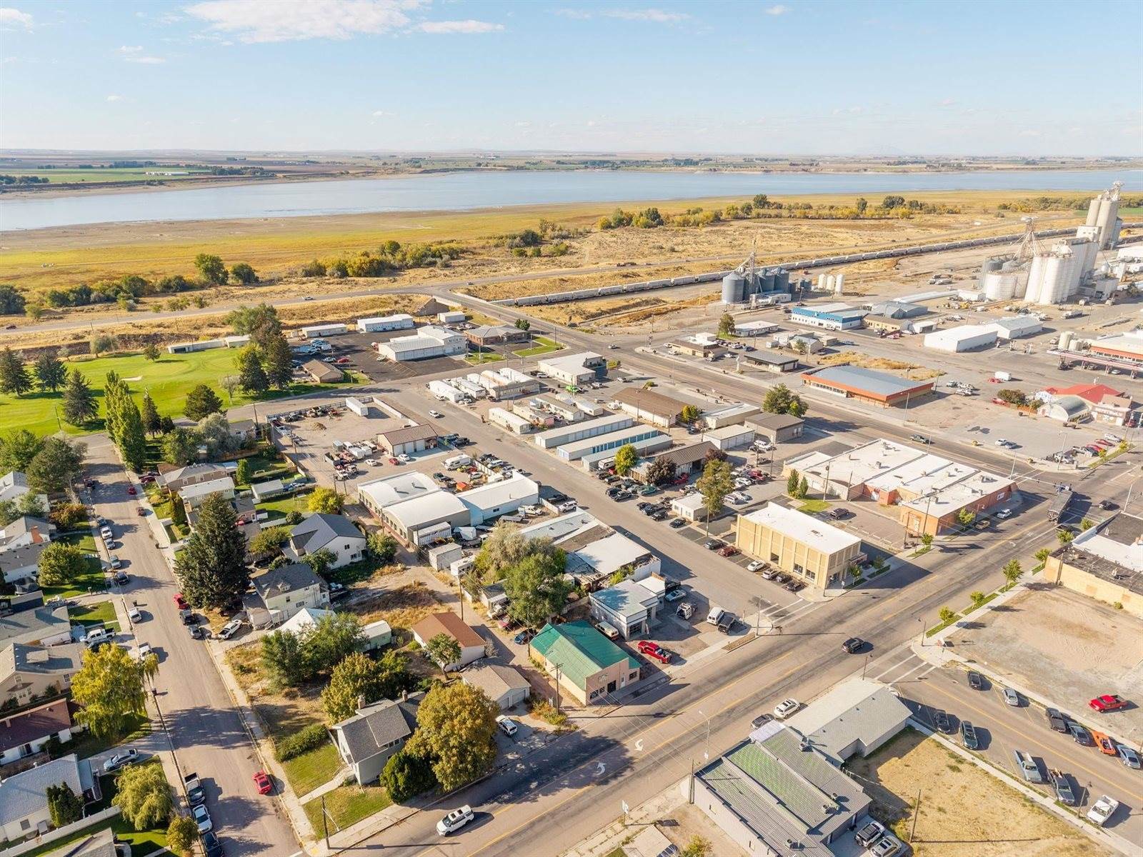 616 Fort Hall Avenue, American Falls, ID 83211