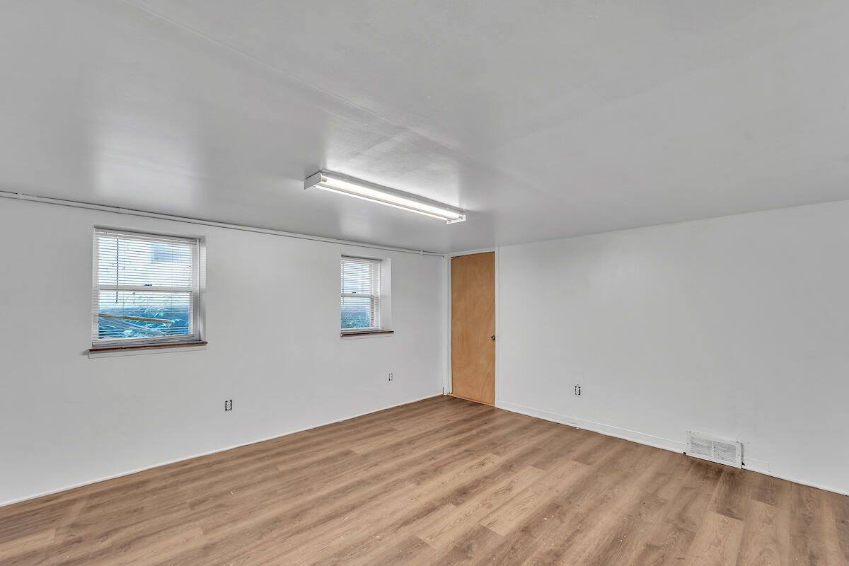 2450 South 7th St, Milwaukee, WI 53215