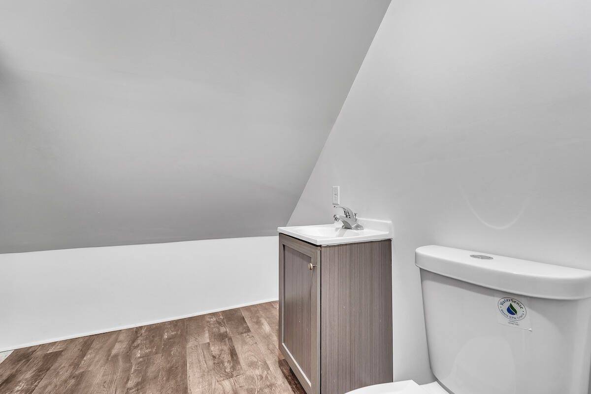 2450 South 7th St, Milwaukee, WI 53215