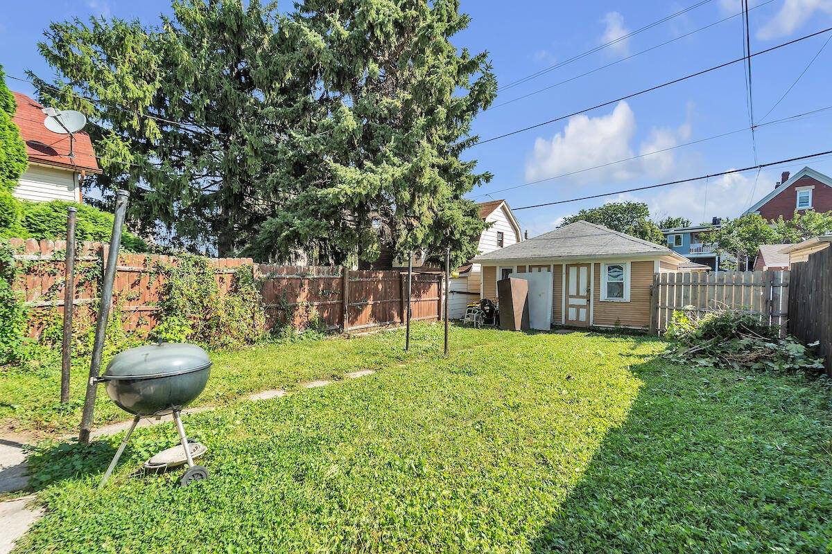 2450 South 7th St, Milwaukee, WI 53215